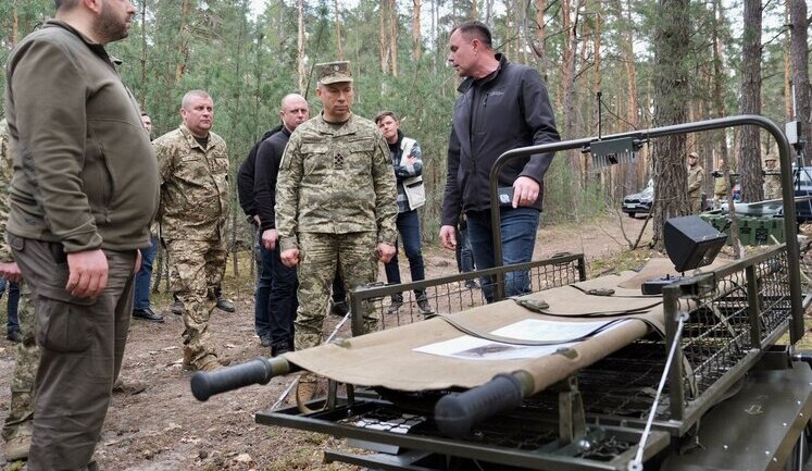 Сирський анонсував масове застосування бойових роботів у ЗСУ