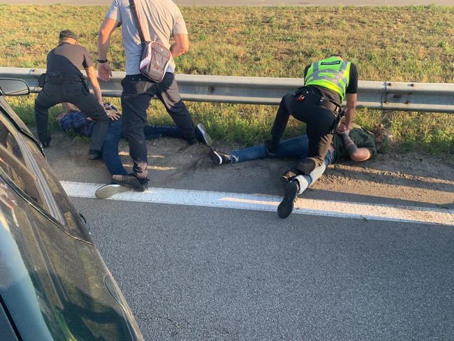 Грузинів, які одержали громадянство України за участь в АТО, затримали за розбійний напад 01