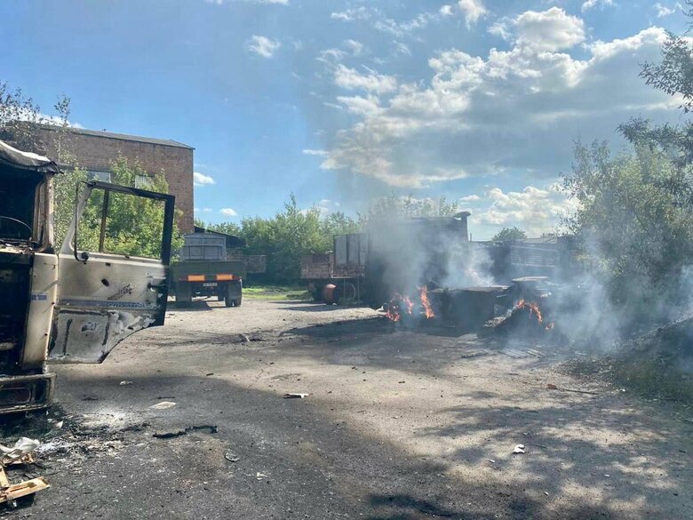У Запорізькій ОВА показали наслідки чергового обстрілу Гуляйполя росіянами 02