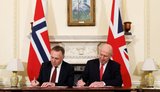 Министры обороны Норвегии и Великобритании подписывают соглашение &quot;Лунна-Хауз&quot;