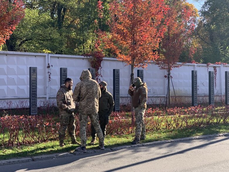 Муніціпальна варта на Алеї пам’яті на Оранжерейній