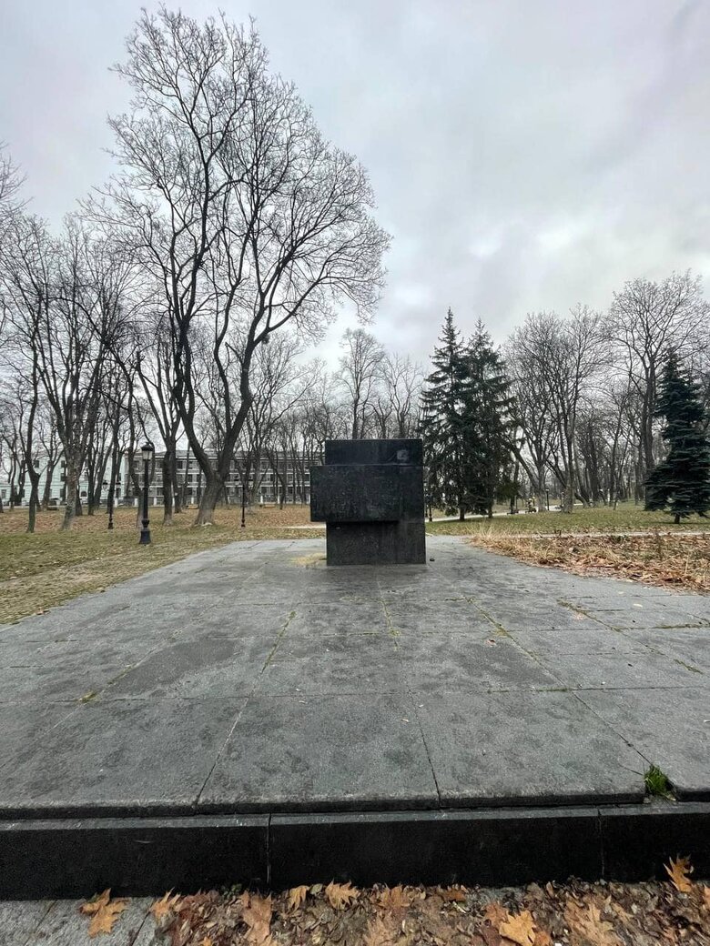 У Києві демонтовано пам’ятник учасникам Січневого повстання, - заступниця Кличка Старостенко 02