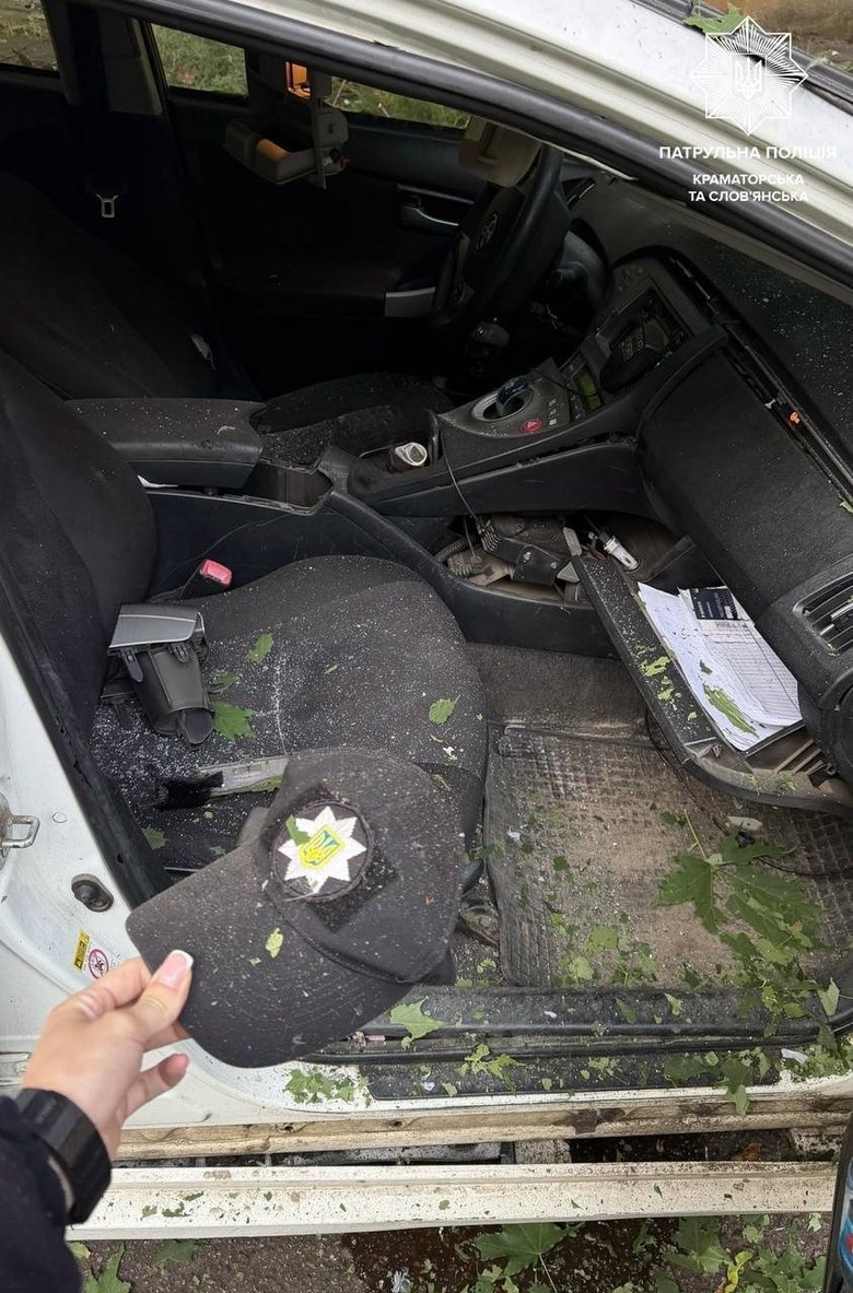 Атака російського дрона на поліцейське авто у Краматорську