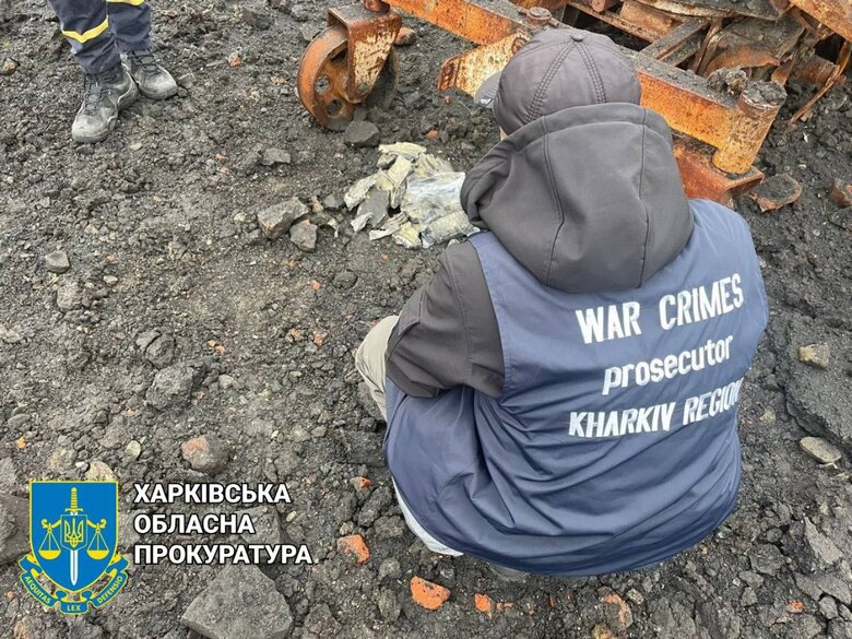 Рашисты ночью обстреляли Купянский район: Ракеты попали на территории сельхозпредприятий 05 Рашисты ночью обстреляли Купянский район: Ракеты попали на территории сельхозпредприятий 05