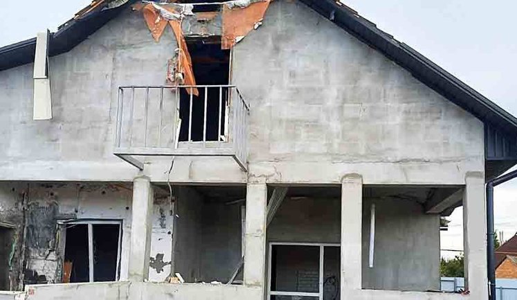 На Запоріжжі внаслідок обстрілів пошкоджені будинки, об’єкти інфраструктури та автомобілі. ФОТО