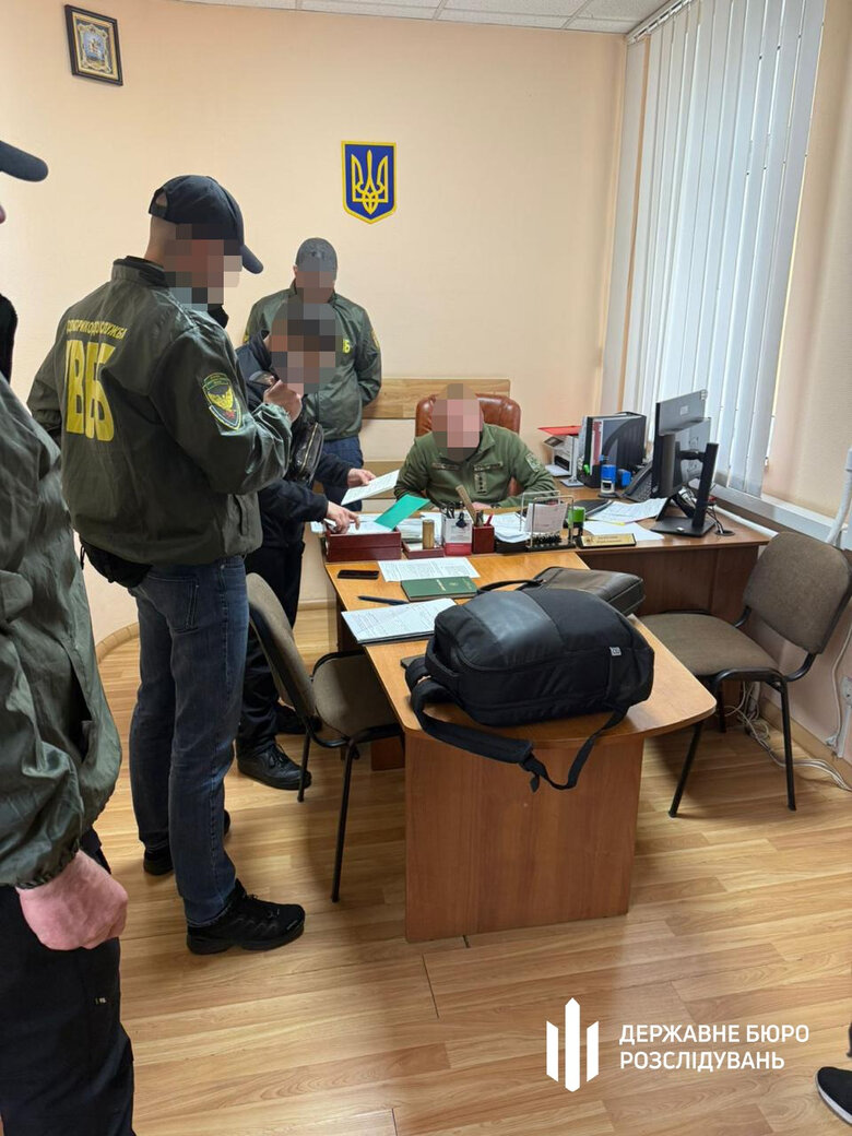 Полковника ГПСУ разоблачили при попытке дать взятку за фиктивный диагноз