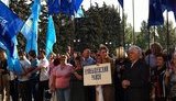 Партия регионов в Донецке вывела людей "за язык". ФОТОрепортаж