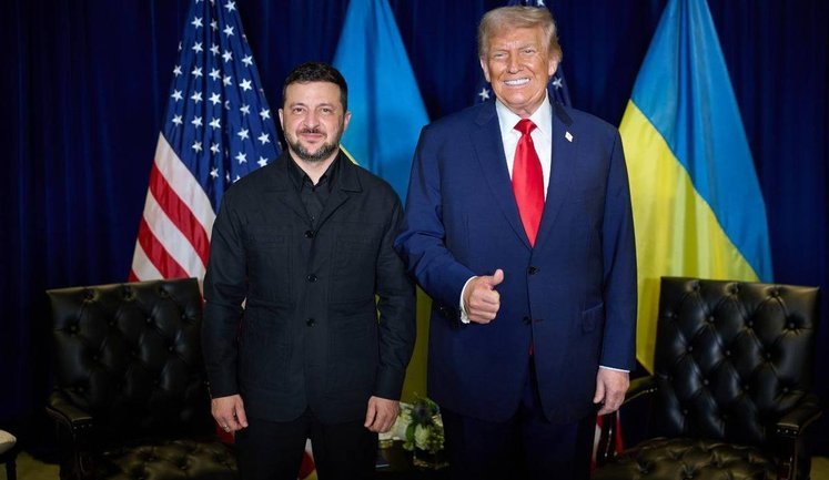 Трамп сказав Зеленському, що готовий надати далекобійну зброю для ударів по РФ, - WSJ