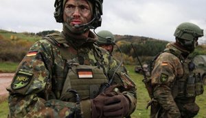 В Германии увеличат армию: добровольцам будут платить 2600 евро в месяц