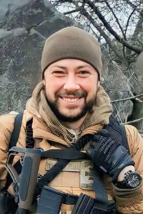 Во время выполнения боевой задачи погиб украинский пограничник Роман Сухомлин 02
