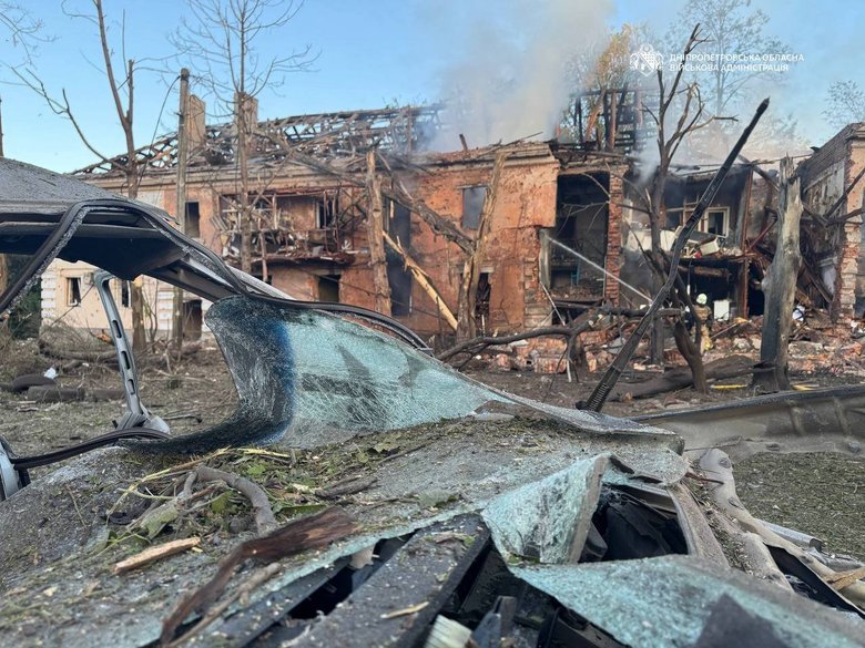 Russia attacked Dnipro: a fire broke out following the strike
