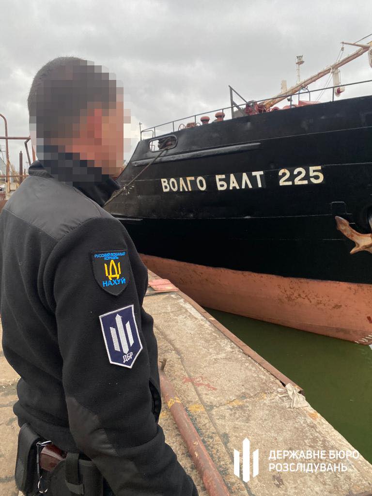 ДБР завадило підприємцям з РФ вивезти з України 10 суден вартістю понад мільярд гривень 01