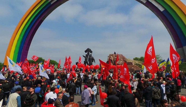 Labor Day demonstrations peacefully held in Kyiv. PHOTOS