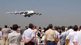 "Мрия" пролетела над головами жителей Донецка. ФОТОрепортаж