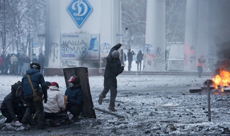 Вісім років від Вогнехреща на Грушевського: Вогонь запеклих не пече 01