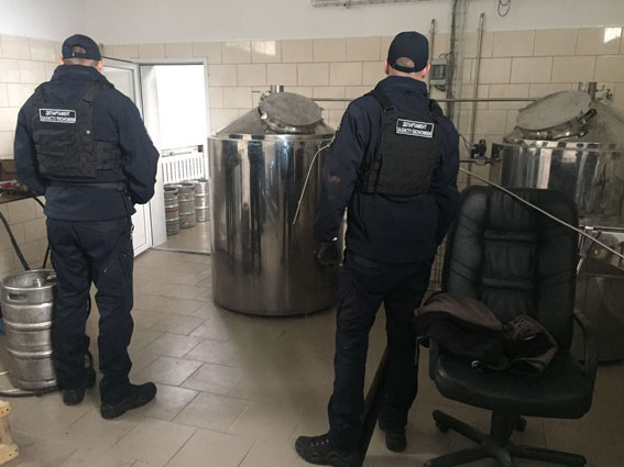 Цех по производству поддельного пива обнаружили под Киевом 01