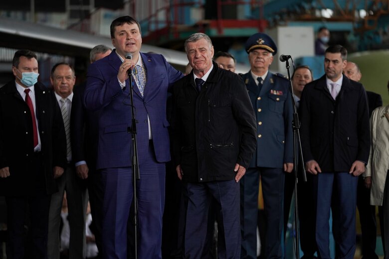 Підсумки діяльності Гусєва в Укроборонпромі: скандал з виробництвом вертольотів Iroquois, недолугий піар, втрачені підприємства та Мрія 01