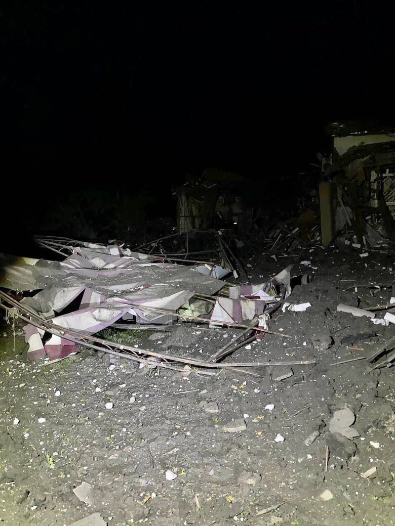 Strike on infrastructure facility in Zaporizhzhia: occupiers hit ten S-300 missiles 01