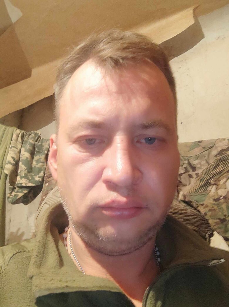 Військовослужбовець Денис Гнатюк про загиблого сина: По ньому було зрозуміло: ця війна його осторонь не обійде, він не відсиджуватиметься 08