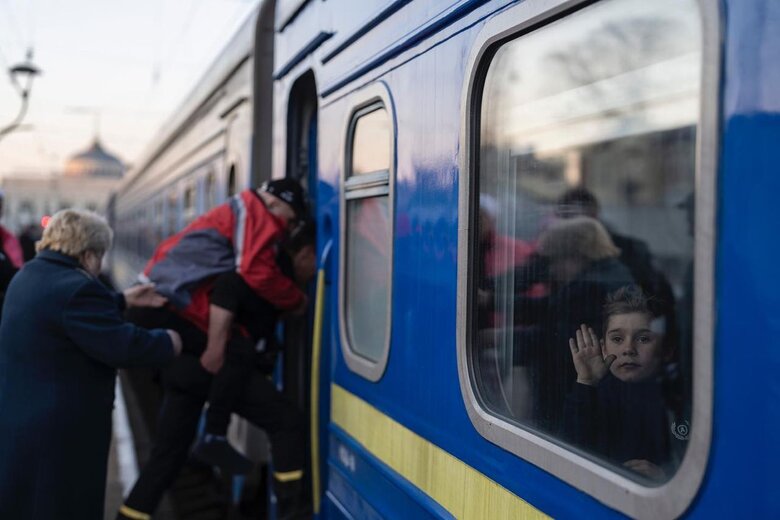 День людей с железной смелостью: президент Зеленский поздравил железнодорожников 04 День людей с железной смелостью: президент Зеленский поздравил железнодорожников 04