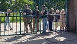 Російський ОМОН у масках і з автоматами оточив ринок в окупованому Сімферополі. ВІДЕО+ФОТОрепортаж
