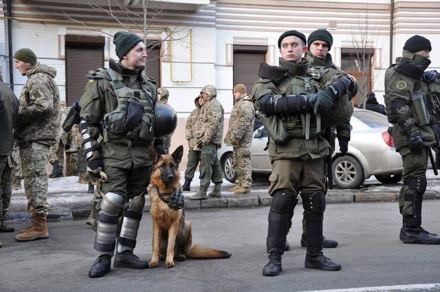 Donbas blockade supporters put up tent near Presidential Administration 14