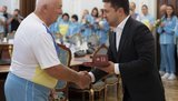 Кабмин открыл доступ к бюджету для фонда по выплате премий от Зеленского