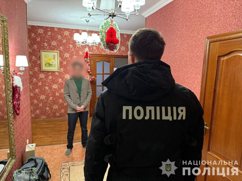 Поліцейські викрили злочинну групу на чолі з посадовцями КМДА, які привласнили 2,2 млн грн на ремонті ліцею та укриттів