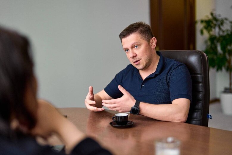 Yevhen, Pikalov