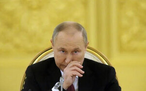 Kremlin says Putin is ready for talks with Zelenskyy