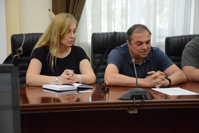Глава Генштабу ЗСУ Хомчак зустрівся з представниками волонтерських організацій 03