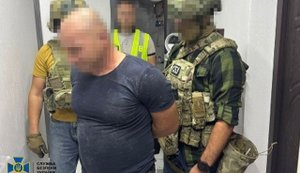 Задержана банда рэкетиров, которая терроризировала жителей 5 областей. Среди них - "экс-смотрящий" за Оленовской колонией, - СБУ. ФОТОРЕПОРТАЖ
