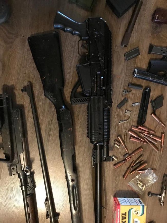 SBU nabs ring of arms traffickers operating in several Ukraine’s regions 03