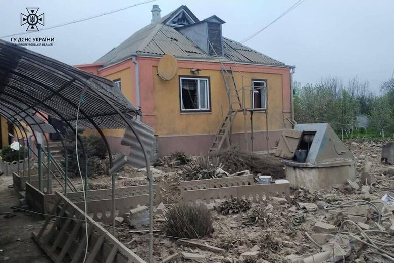 Ракетні удари по Павлоградському району: пожежу на промпідприємстві ліквідовано, - ДСНС 03