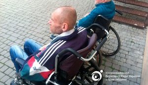 В Одесі трьох пацієнтів з інвалідністю вивезли з психлікарні на кладовище і покинули, - Денісова. ФОТОрепортаж