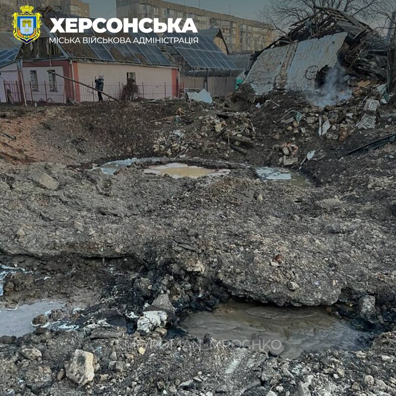 Вночі рашисти обстріляли центральну частину Херсону, дві особи загинули 02 Вночі рашисти обстріляли центральну частину Херсону, дві особи загинули 02