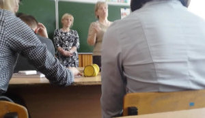 Школьника в России забрали в полицию с урока за призыв к митингу: "Это беспредел. Мы против "Единой России". Санкции начались, потому что мы отобрали Крым". ВИДЕО