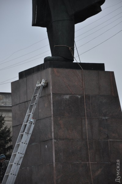 ленин памятник демонтаж