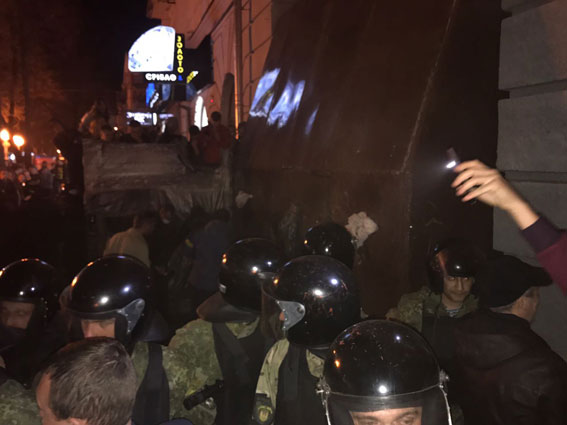 Turmoil in Poltava: three persons injured in clash between activists and developer’s security guards, - National Police 06