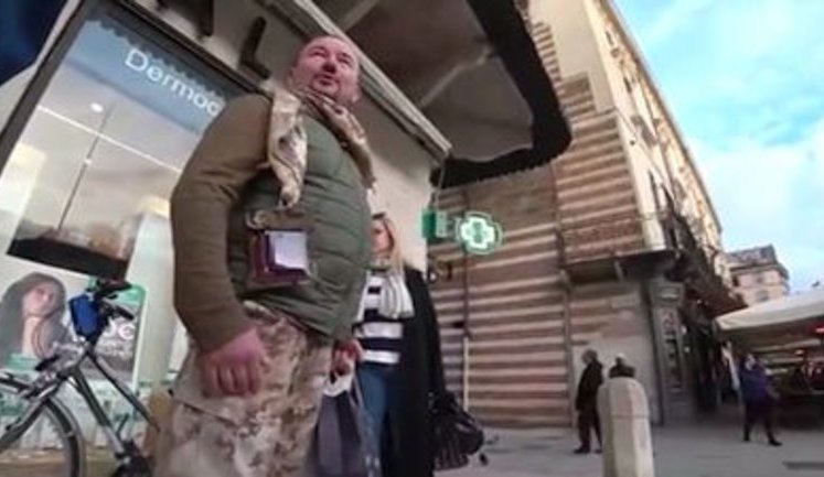 "Клянусь, убив би! Відрізав би голову, сука", - український десантник Ананьєв опублікував запис зустрічі з пропагандистом Кремля Шейніним в Італії. ВIДЕО