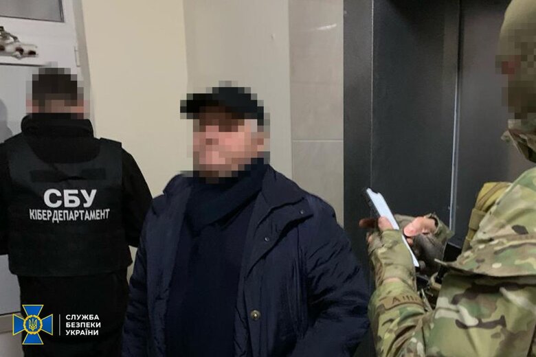 Допомагали ФСБ взяти під контроль інтернет-трафік у Донецьку