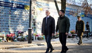 Зеленський і президент Чехії Павел ушанували пам’ять загиблих українських воїнів у Києві. ВIДЕО