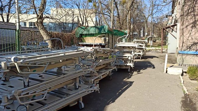 Волонтери проти COVID-19: маски, таксі та спецапаратура 05