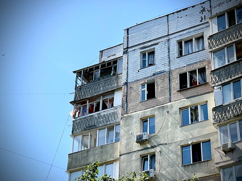 Внаслідок нічної атаки Шахедами по Одесі постраждало 290 квартир у 11 будинках, - міськрада 05