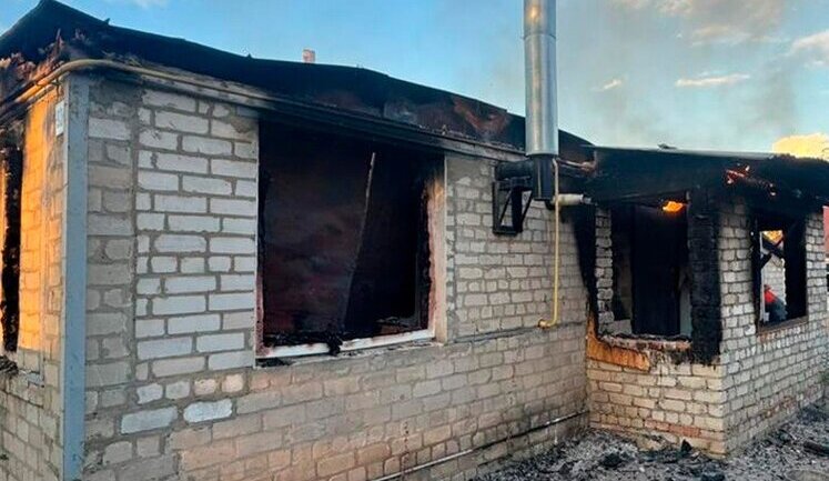 Четыре человека пострадали в результате вражеской атаки на Ольшаны на Харьковщине