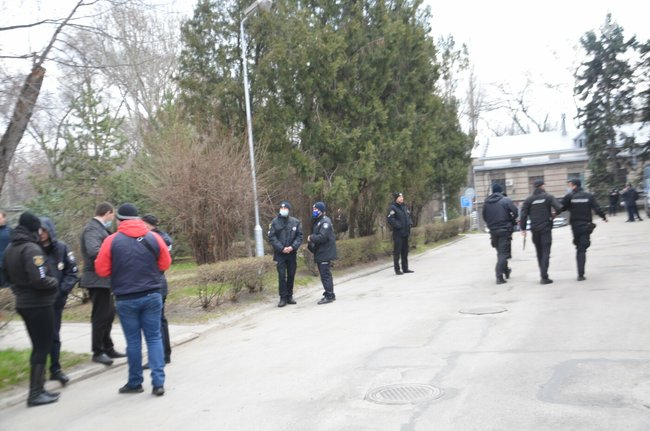 Невідомі повідомили про замінування міськради в Запоріжжі і вимагають заборонити ОПЗЖ і Партію Шарія 05