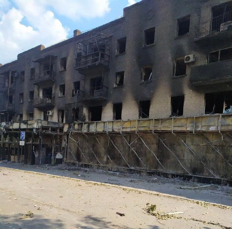 Рашисты нанесли три авиаудара вокруг Лисичанска, в Северодонецке безостановочно продолжаются бои, - Гайдай 02