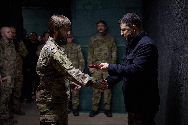 Зеленский встретился с азовцами