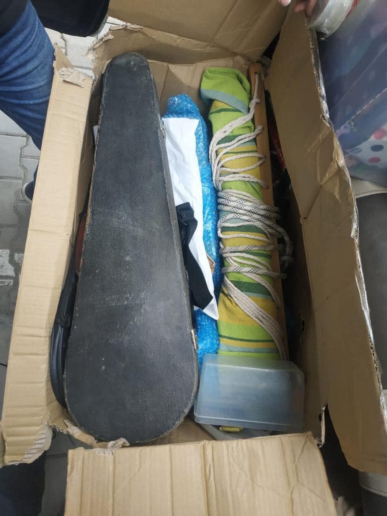 Одеські митники запобігли вивезенню з України скрипки Страдіварі 02
