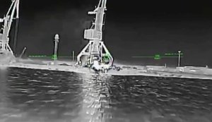 Дрони ВМС України знищили російський патрульний катер "Раптор". ВIДЕО